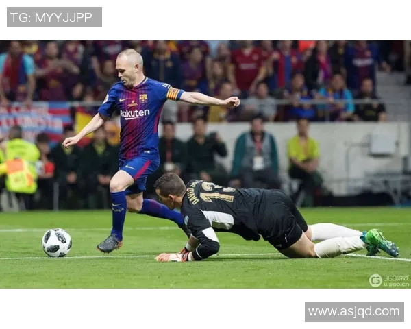 《传奇脚步：足球球星的崛起与荣耀之路》